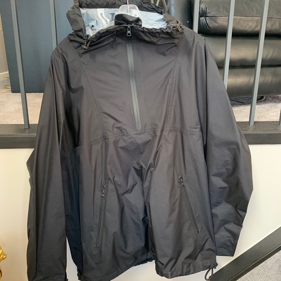 Men’s Burberry Windbreaker (Authentic) - Picture 2 of 4